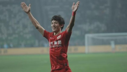 易胜博体育官方网站-0-6！中超冠军溃败，申花队1-1爆冷，国足将大战乌兹别克斯坦队